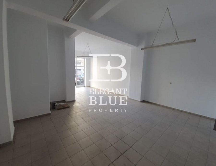 (For Sale) Commercial Retail Shop || Athens North/Marousi - 70 Sq.m, 75.000€ 